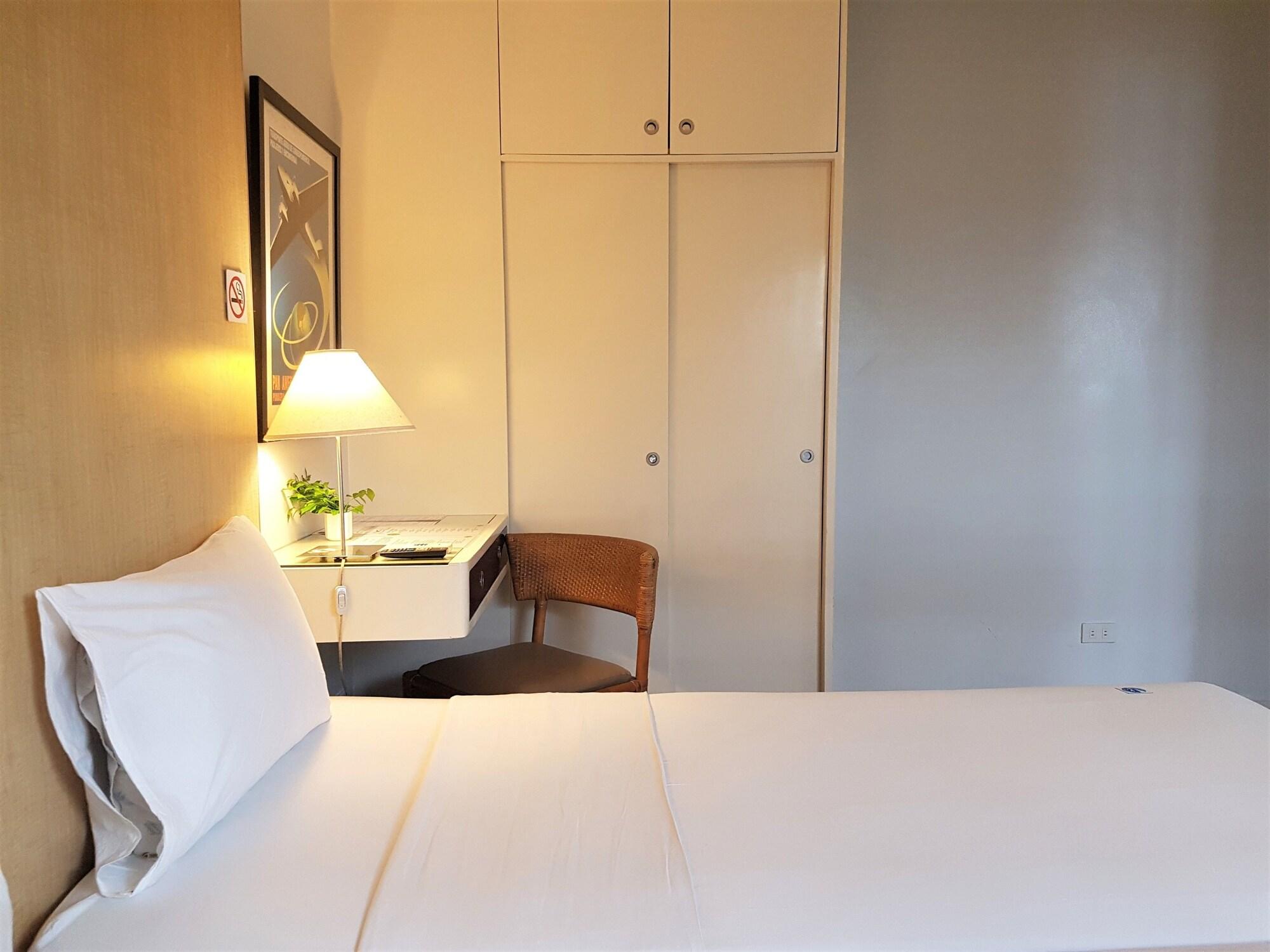 The Clipper House, Poblacion Makati Manila Ngoại thất bức ảnh