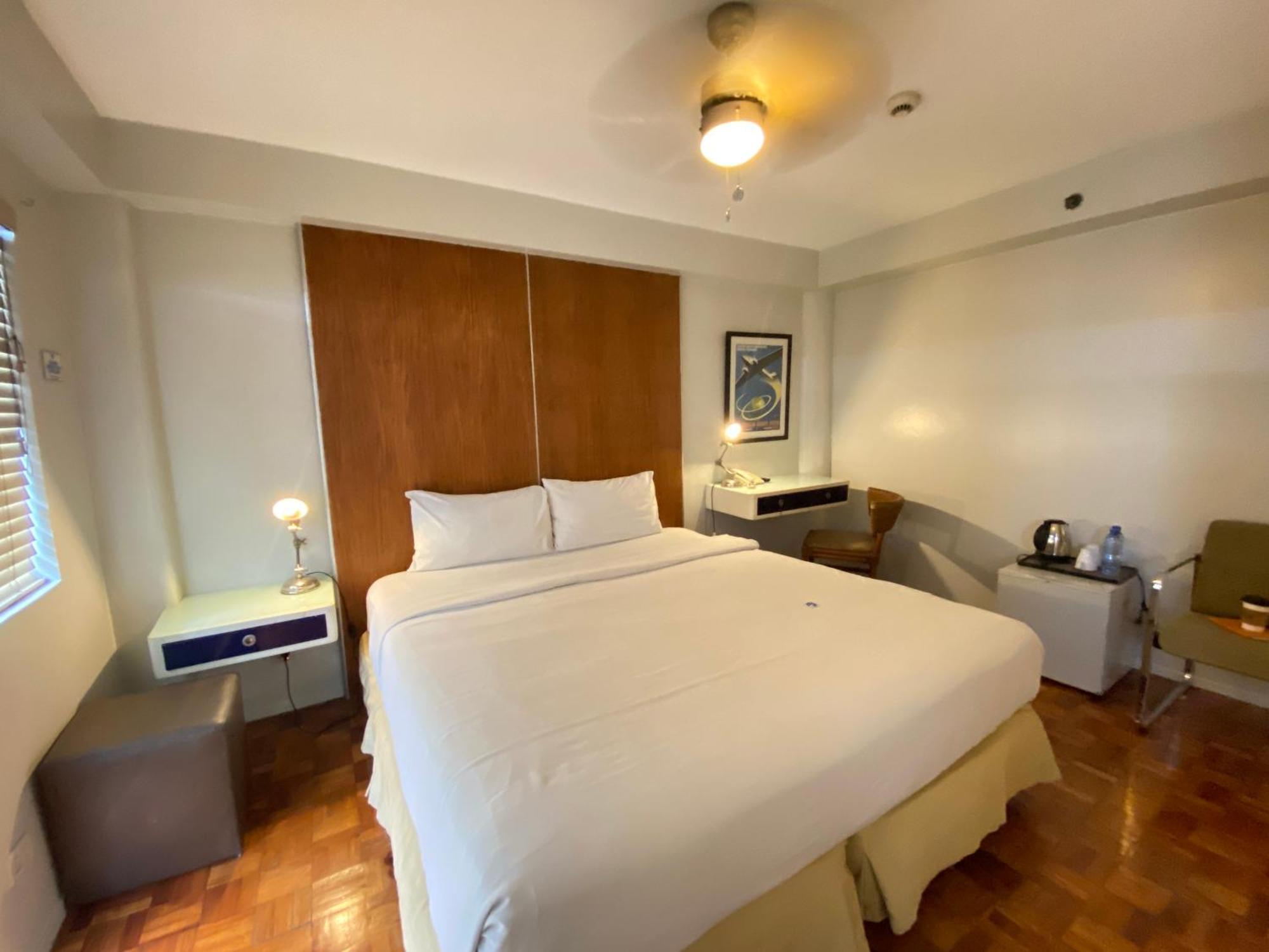 The Clipper House, Poblacion Makati Manila Ngoại thất bức ảnh